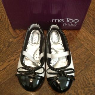 Me Too Lil Chanel Color White Black Size 9M