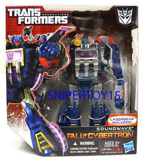 Transformers Generations Soundwave w/ Laserbeak Voyager Class Fall of