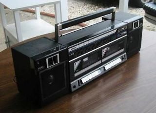 Aiwa boombox cassette player am/fm radio 23x 7 x5.5
