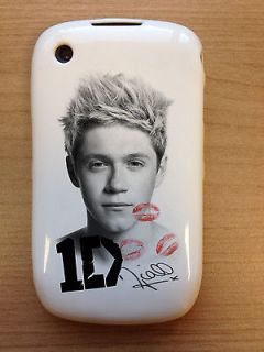 ONE DIRECTION MOBILE/CELL PHONE CASE FITS BLACKBERRY CURVE 8520/9300