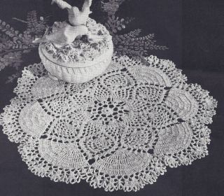 Vintage Crochet PATTERN Pineapple Dove Tail Fan Doily
