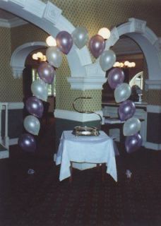WEDDING   BALLOON TABLE ARCH KIT   LILAC AND IVORY