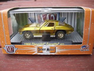 M2 Machines Chase Detroit Muscle 1966 Chevrolet Corvette 427 Gold 1/64