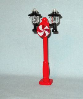 LEGO RED CHRISTMAS LAMP POST, STREET LIGHT, CITY,TRAIN