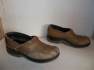 DANSKO @ WORK Beige Leather Closed Heel Rubber Soled Safety Clogs