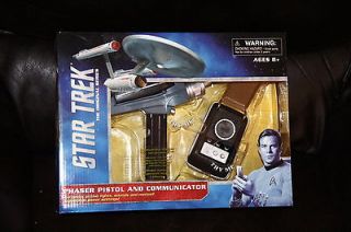 DIAMOND   STAR TREK TOS CLASSIC PHASER AND COMMUNICATOR TWO PACK