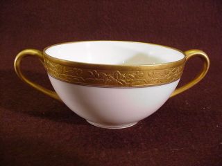 HUTSCHENREUTHE R CHINA BAVARIA GOLD FLORAL BAND BOUILLON SOUP CUP 