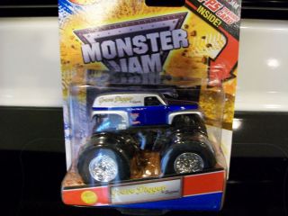2012 Hot Wheels MONSTER JAM Grave Digger The Legend Monster Truck *HTF