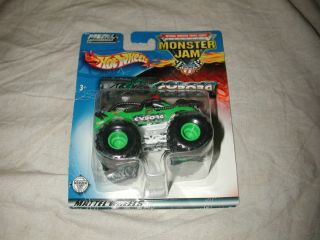 Cyborg 2002 Hotwheels Monster Truck Monster Jam
