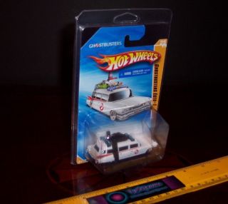 HOT WHEELS GHOSTBUSTERS ECTO 1 AMBULANCE IN PLASTIC CASE  MISB BRAND