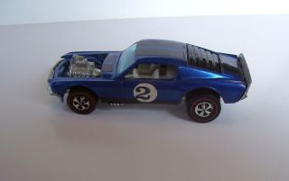 1968 Redline Hotwheels Blue Boss Hoss Club Car with White Interior 2