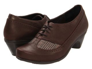 Naot Footwear Retro High Heels (Brown)