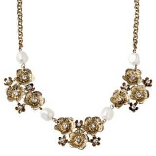 Womens Three Flower Cluster Short Necklace   Gold/White