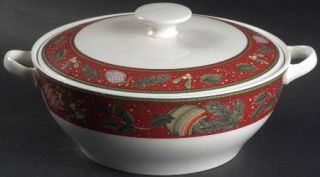 Gibson Designs Boughs Of Holly 2 Qt Round Covered Casserole, Fine China Dinnerwa