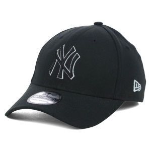 New York Yankees New Era MLB Black White Classic 39THIRTY Cap