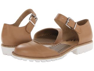 DV8 Kass Womens Slip on Shoes (Brown)
