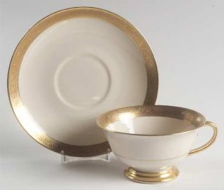 Ransgil Minton Footed Cup & Saucer Set, Fine China Dinnerware   Gold Encrusted R