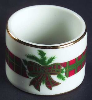 Georges Briard Hunt, The Napkin Ring, Fine China Dinnerware   Red & Green Plaid