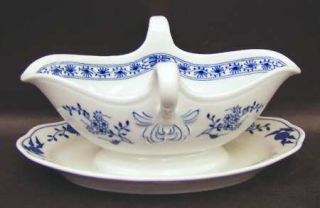 Hutschenreuther Blue Onion (Scalloped, Rim) Gravy Boat with Attached Underplate,